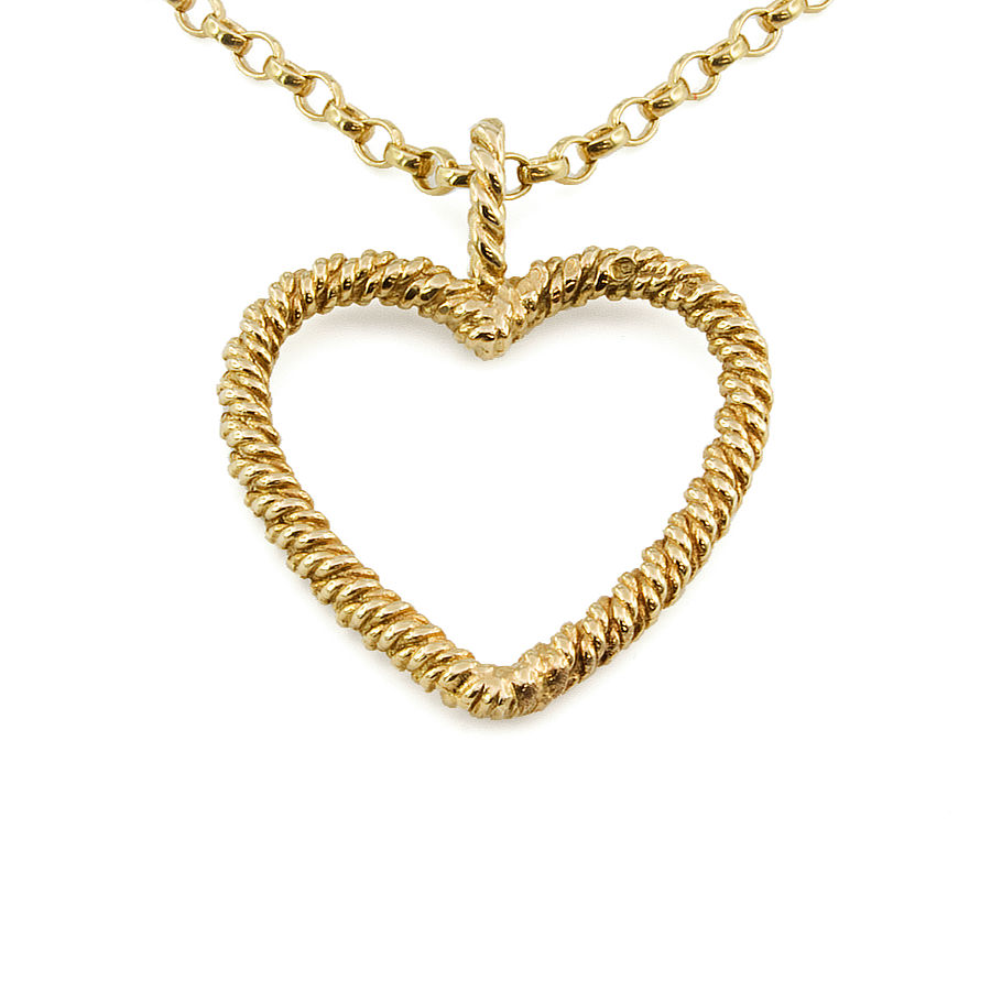9ct gold 7g 15 inch Pendant with chain